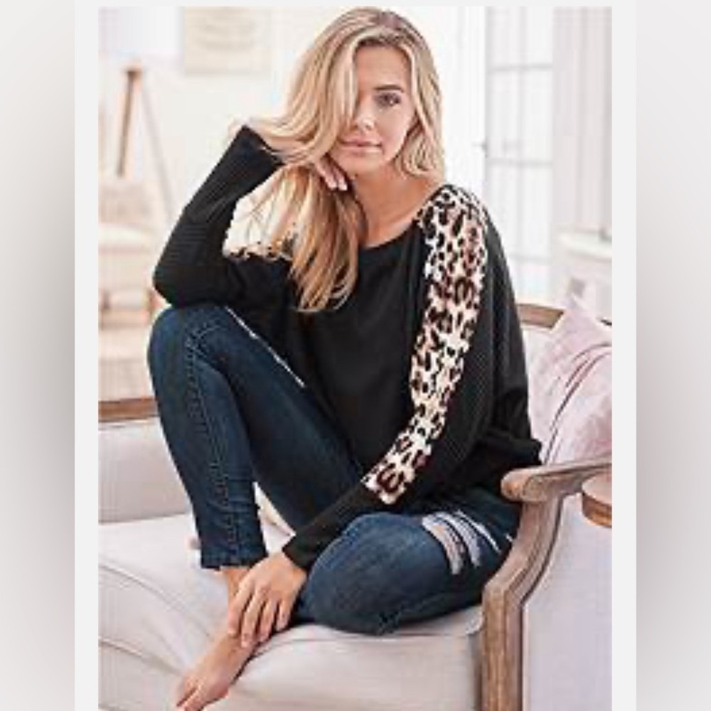 VENUS Leopard Animal Print Sweater Top